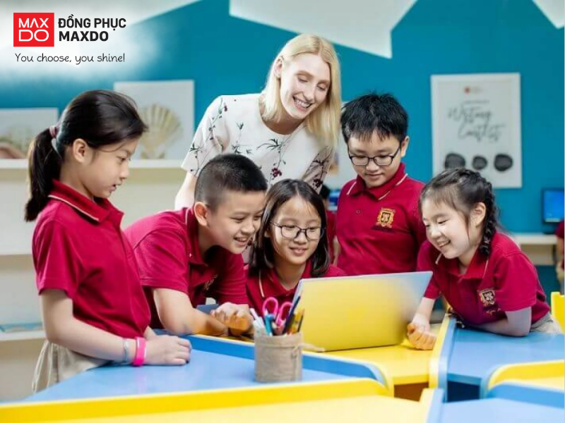 Áo polo đồng phục học sinh giúp các bạn nhỏ thoải mái và dễ vận động (nguồn: Internet).