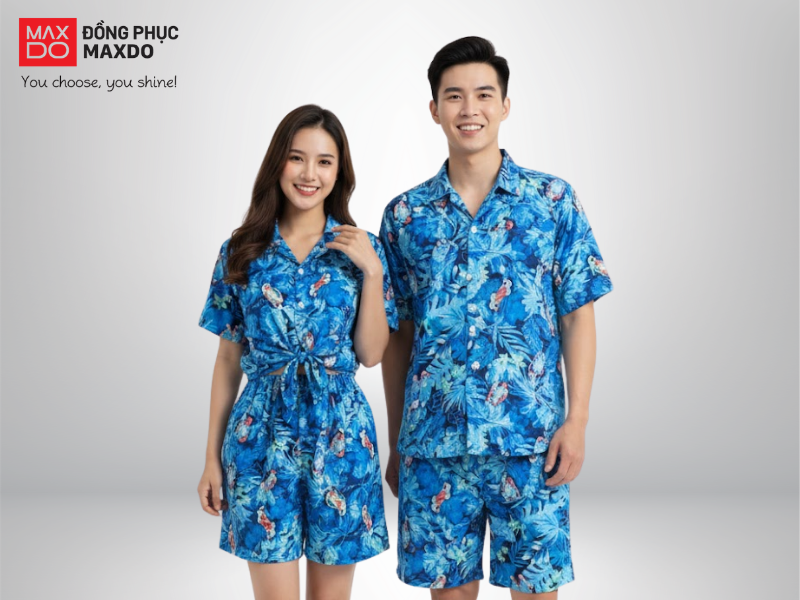 Mẫu đồ bộ đồng phục đi biển tông màu xanh