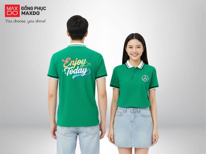 Mẫu đồng phục team building áo thun cổ polo màu tông màu xanh phối viền đa sắc