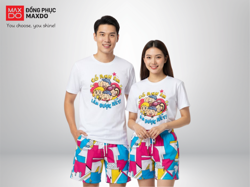 Mẫu đồng phục team building áo thun có thiết kế độc đáo in slogan “Có anh em là làm được hết”