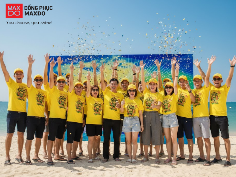 Đồng phục team building thường được sử dụng cho các hoạt động du lịch thường niên của doanh nghiệp