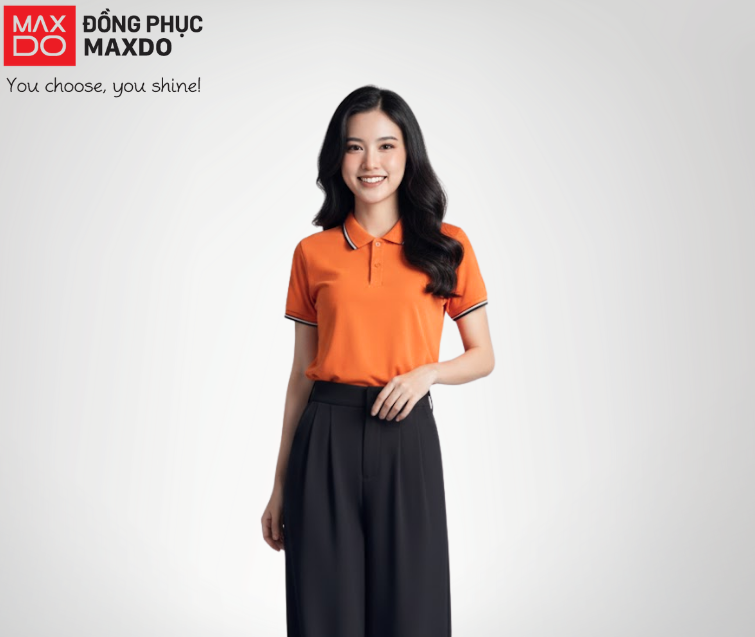Áo thun màu cam cổ polo phối với quần tây màu đen