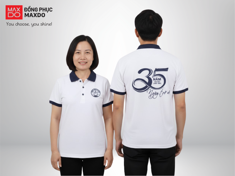 Mẫu áo đồng phục họp lớp kỷ niệm 35 năm màu trắng phối viền màu xanh navy.